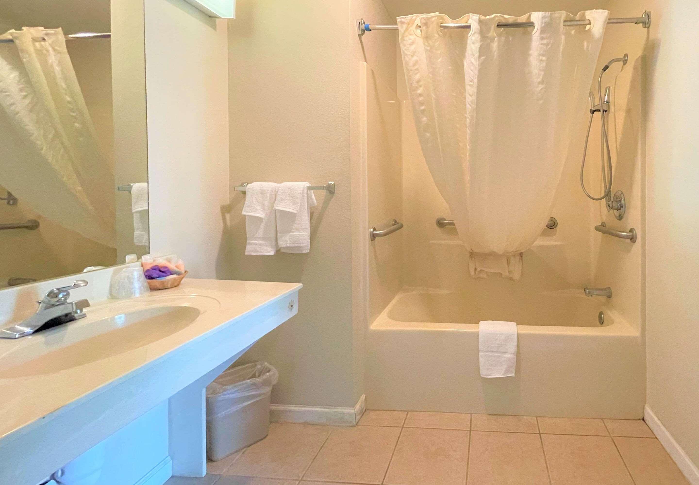 Days Inn Sandersville Eksteriør bilde